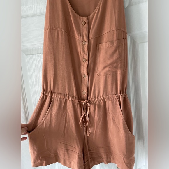 Style Rack Romper - Picture 2 of 5